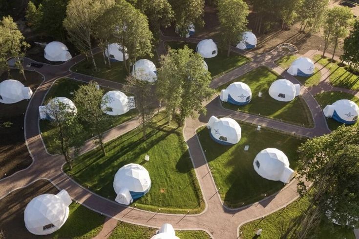 prefab home in an urban lot